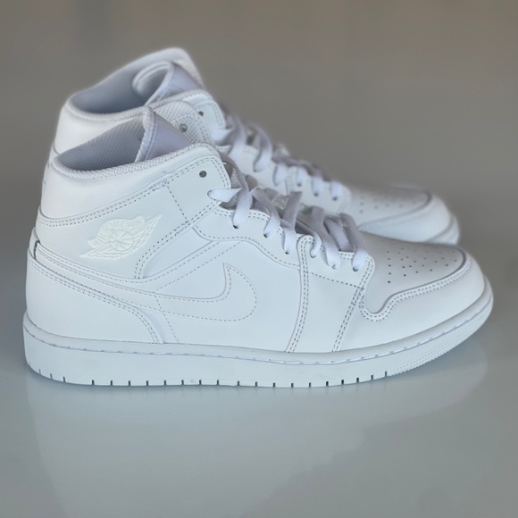 Unworn Nike Air Jordan 1 Mid Triple White US Men\'s 9.5 main image 7